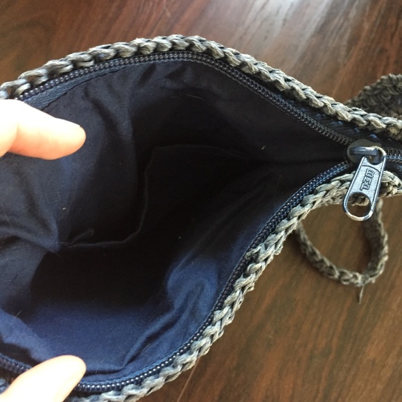 Crossbody Purse with zipper - Picture 3 of 4